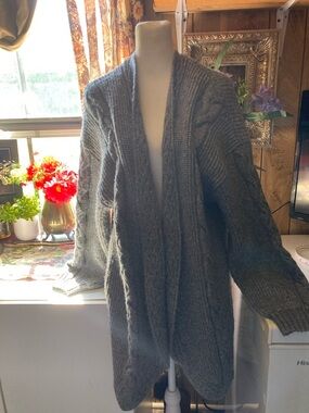 Terra & Sky Gray Cable Knit Open Cardigan